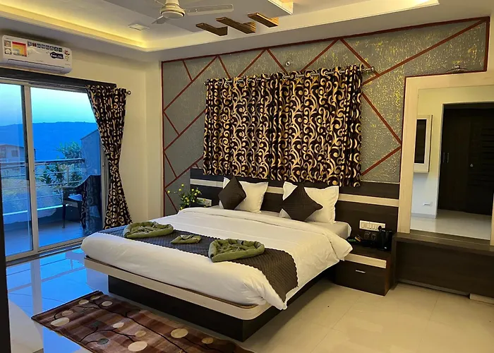 Shriyan Farmhouse