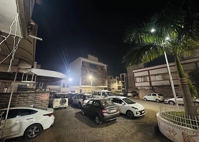 Hotel Rajdhani And Guest House Gujarat - Best Family Hotel In Halol Near Pavagadh And Halol Gidc