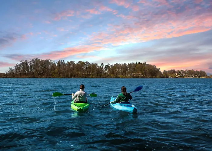 Hilltop Lakehouse - Free Kayaks Deck Plx