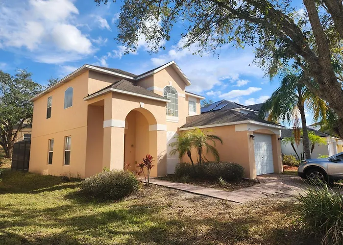 Golf Gated Close To Disney