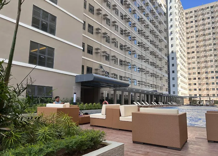 Smdc Green 2 Staycation, The Traditional & Modern Fusion Condo