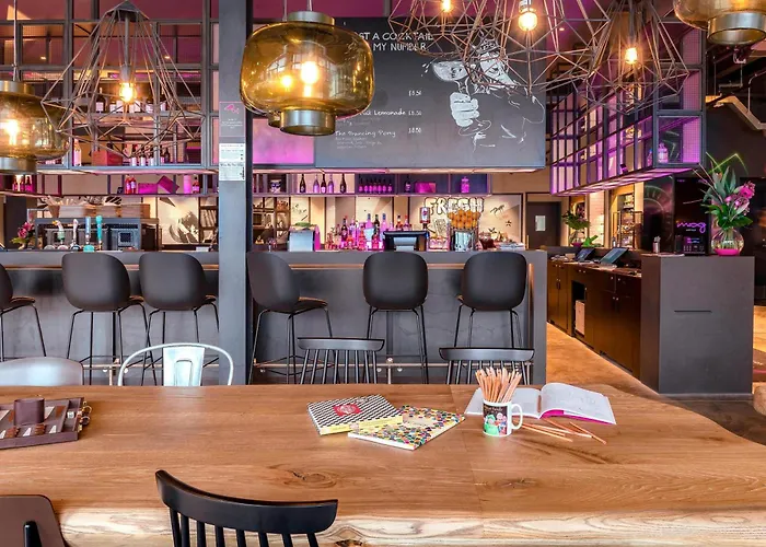 Moxy London Heathrow Airport