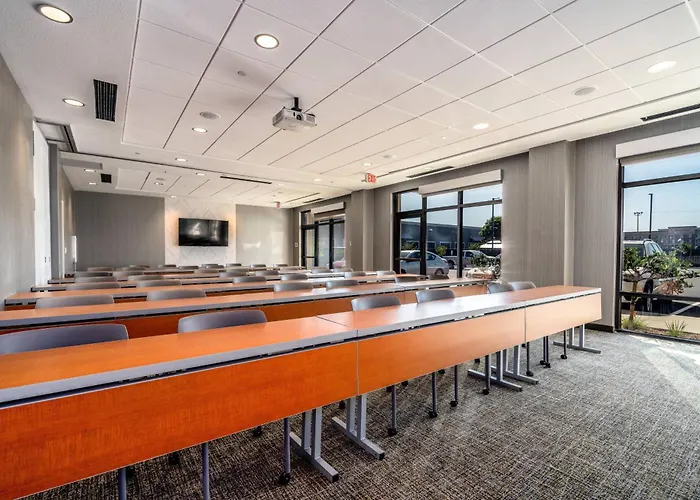 Springhill Suites By Marriott Oakland Airport
