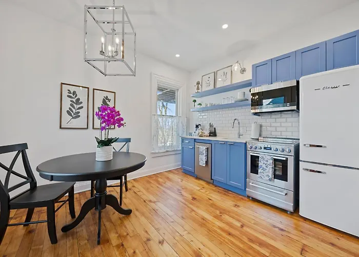 Luxury Boutique Downtown Private Unit