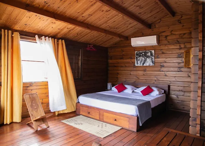Les Chalets De L Escale