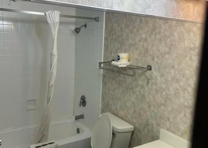 Blue Way Inn & Suites La Crosse