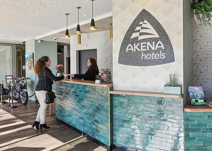 Akena Nantes Reze Aeroport