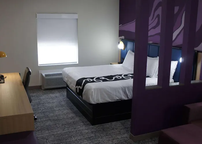 La Quinta Inn & Suites By Wyndham Memphis East