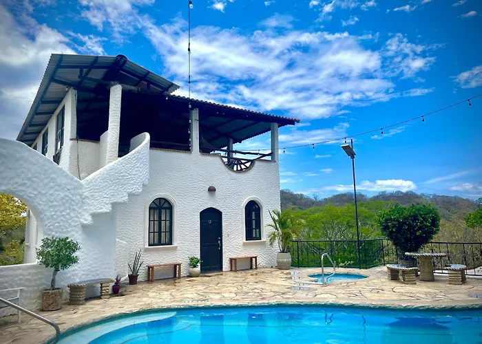 Beachside Stay At Villa Viyarte