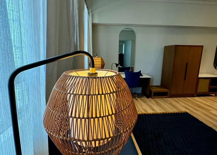 Metro Art Hotel