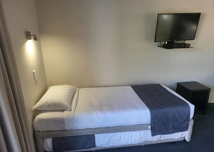 Ferrylink Motel