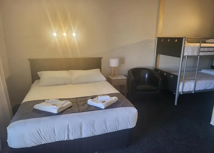 Ferrylink Motel
