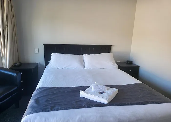 Ferrylink Motel