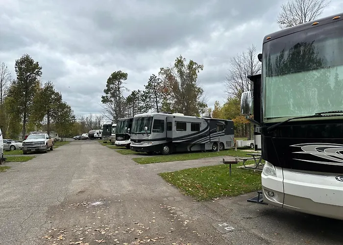 Trails Inn Quadna Mountain Motel & Rv Park