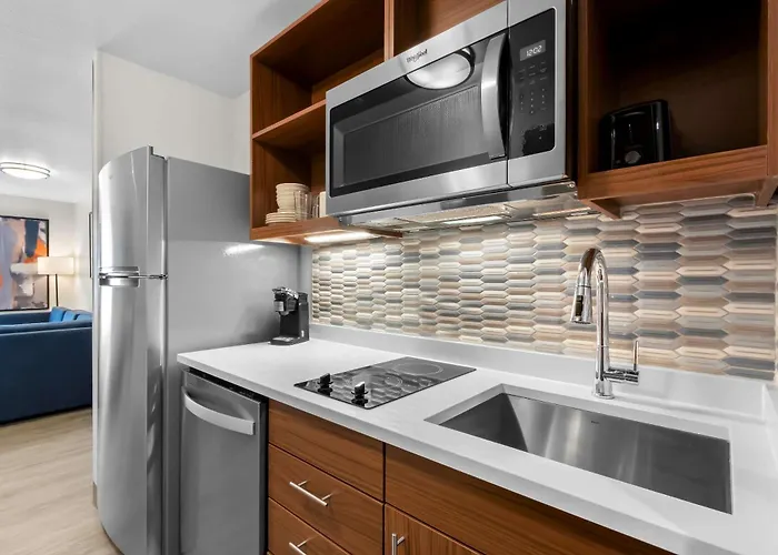 Everhome Suites Glendale Sports Entertainment District By Choice Hotels