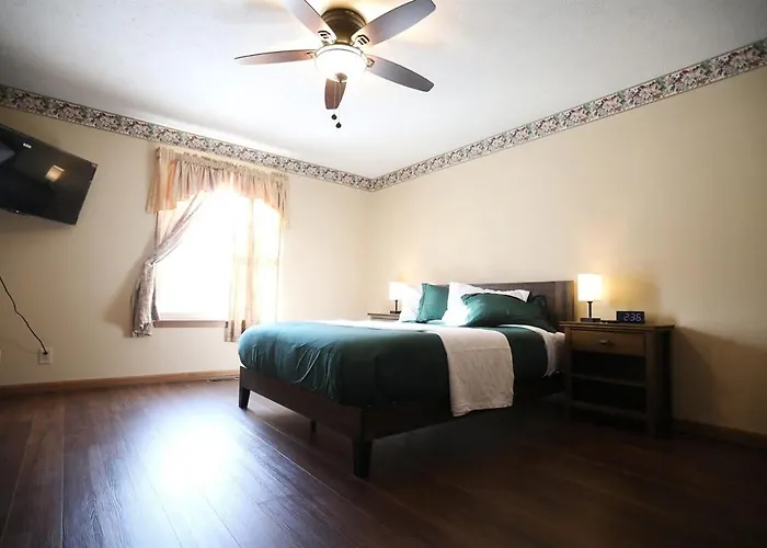 Neighborhood Ranch With Parks, 3 Miles To Purdue
