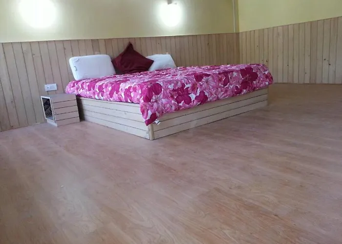 Hotel Raj