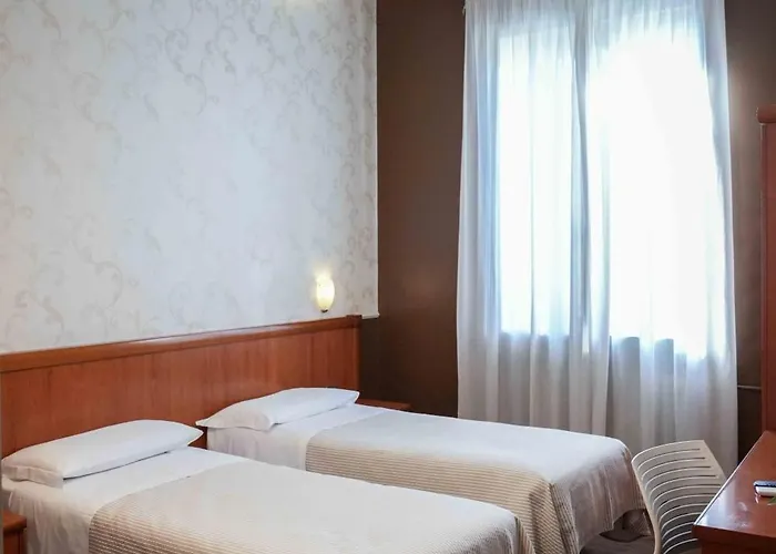 Hotel Universo