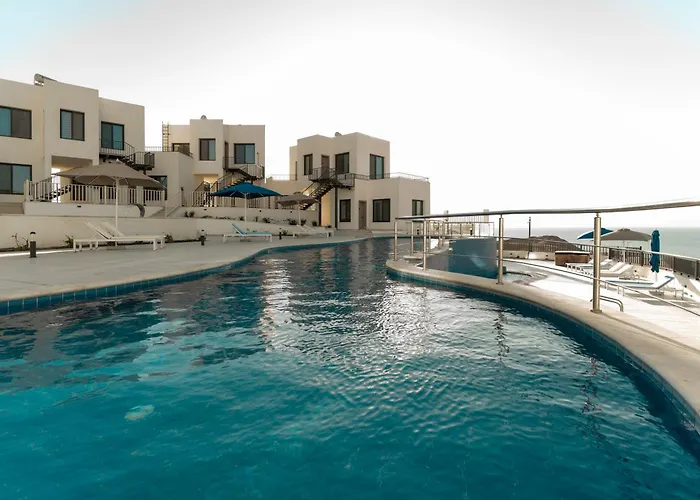 Diamond Palm Hotel & Resort
