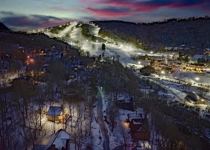 Beech Mountain Walk To Slopes Sleeps 9 Pet Friendly