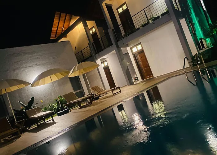 Lion Gate Hotel Sigiriya