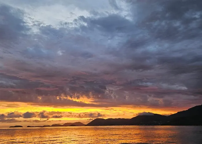 Happy Boat Angra dos Reis