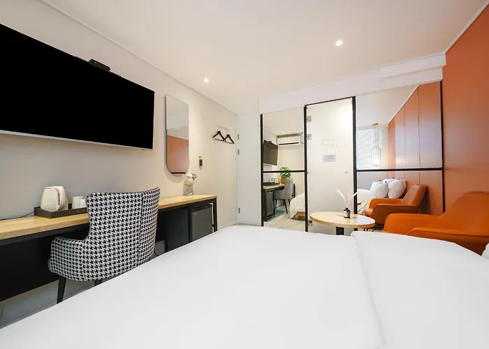 No 25 Hotel Dongam Branch