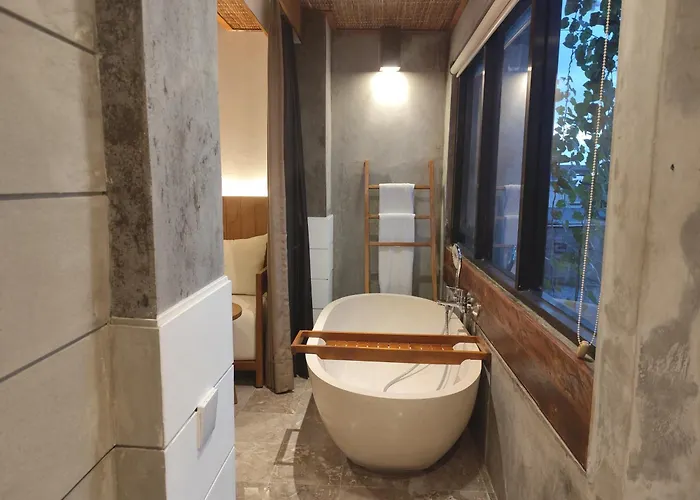 Purana Suite Ubud