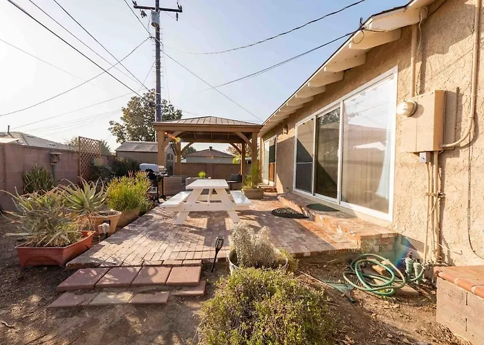 Golden Hour Getaway - 4Br In Oc & Bbq Yard