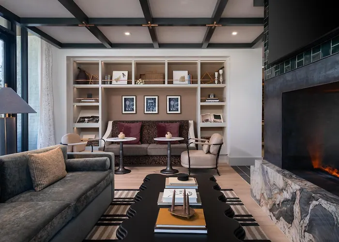 Denizen Hotel