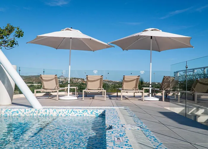 Flamboyan Hotel & Residences