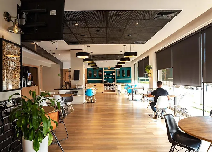 Travelodge Bcn Cornella Fira
