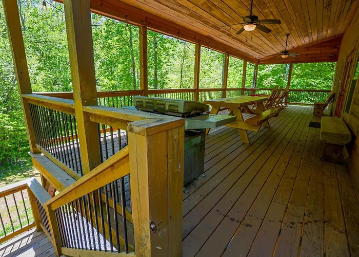 New Listing! Wine Country Retreat - 2 Bed, Hot Tub