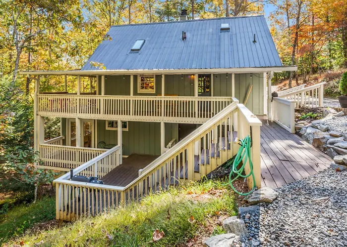Cabin Fever - Hot Tub, Game Room, 3 King Beds