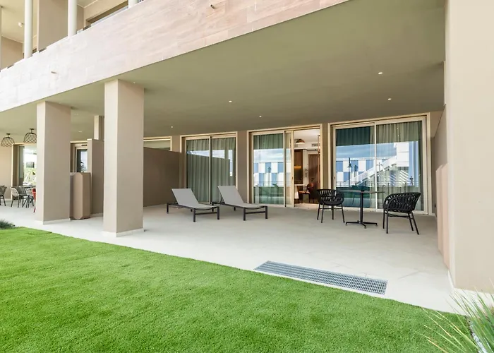Visionair Suites & Spa