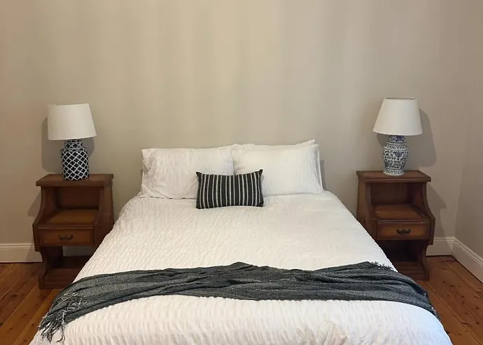 1920'S Local Heritage Character Home 'Rangatira' 3 Bedroom, 2 Living Room Family Home