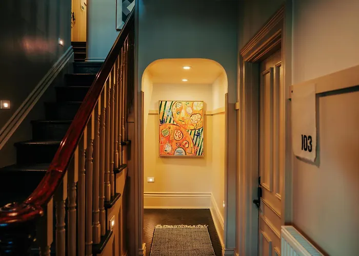 Somewhere Inn Collingwood Boutique Hotel