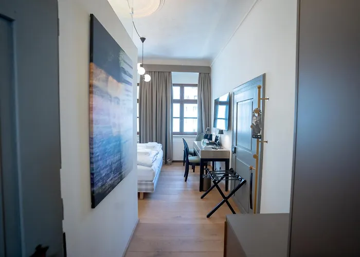 Maxim Suites By Elias Holl