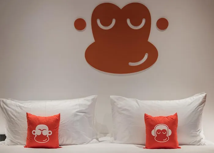 Blu Monkey Hub And Hotel Bangsaen