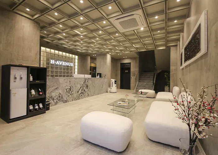H Avenue Hotel Sangmu Branch