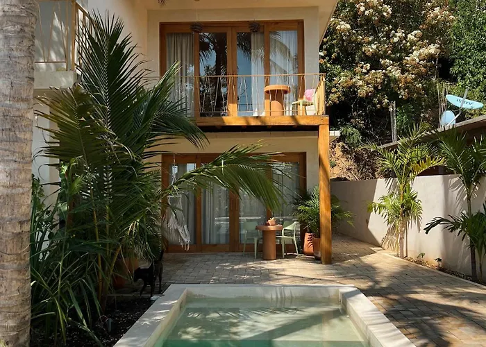 Yam Hotel