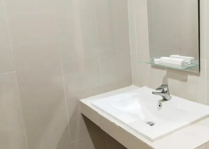 Khariz Hotel