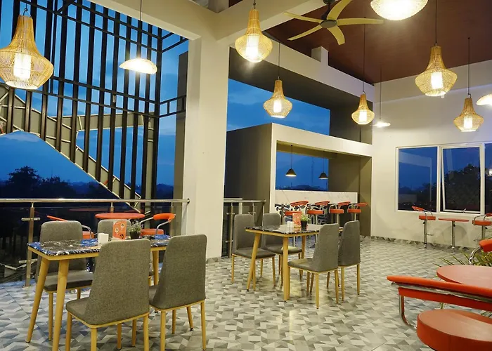 Front One Hotel Sragen