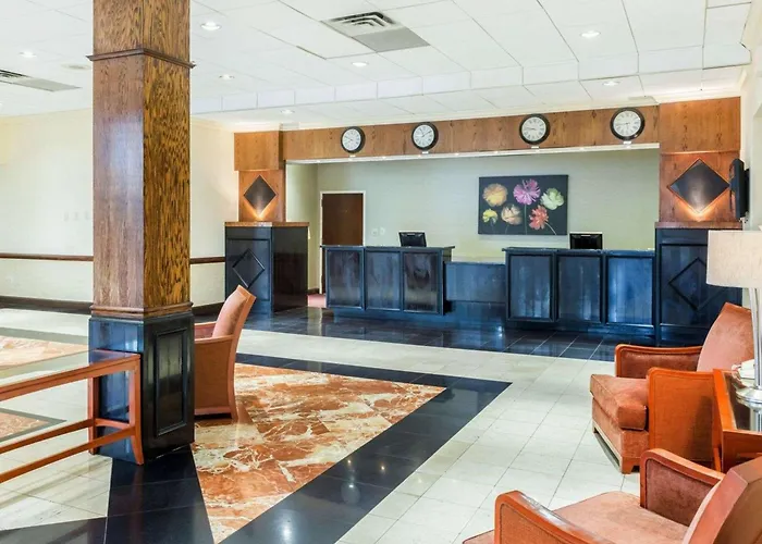 Clarion Hotel Somerset - New Brunswick