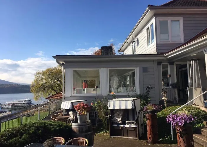 Strandhaus Edersee - Kaminzimmer, Seeblick, Badestrand, Seeterrasse