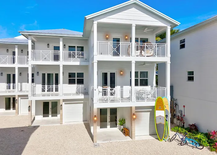 At The Sandbar - Oceanfront, Htd Pool, Dock, Gameroom