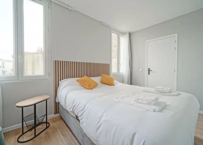 Hotel Trianon Saint Ouen