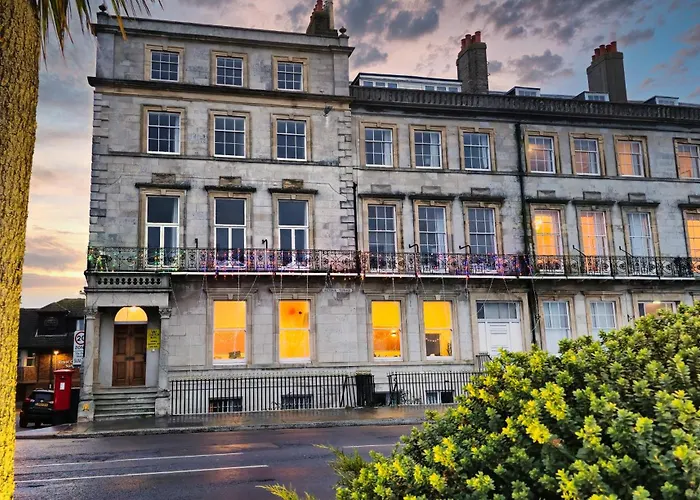 Carlton Hotel