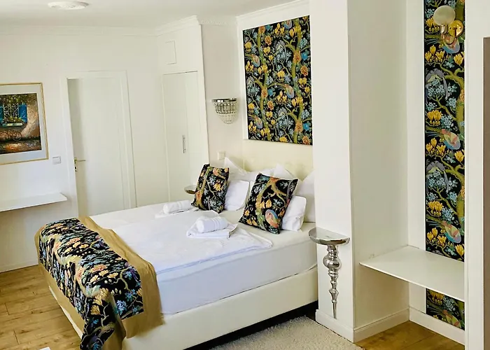 Central Boutique Hotel