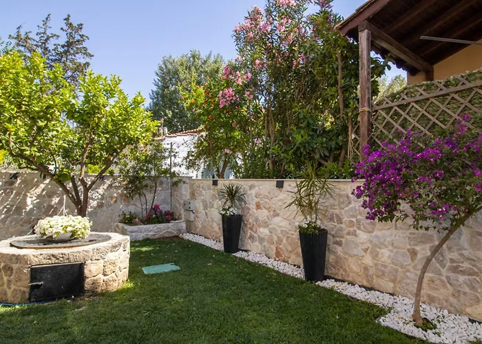 Kassandrinos Apartments Apostolos